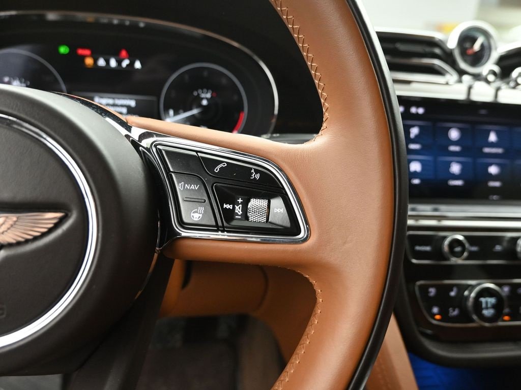 2021 BENTLEY BENTAYGA - Image 17