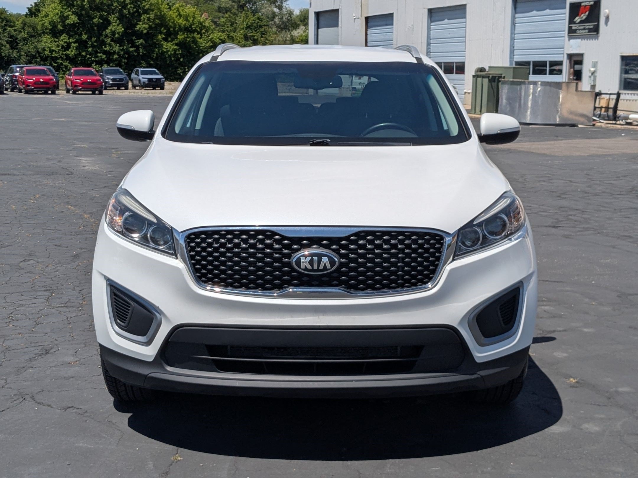 Used 2018 Snow White Pearl Kia LX image 9