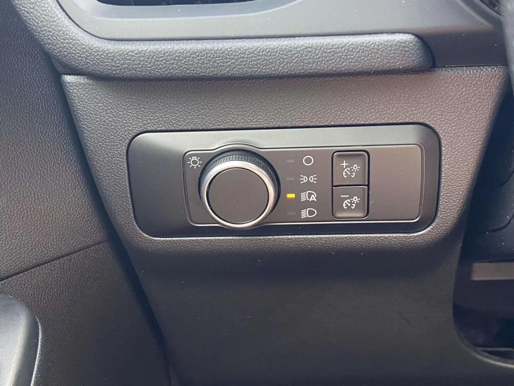 Used 2025 Carbonized Gray Metallic Ford ST-Line image 26