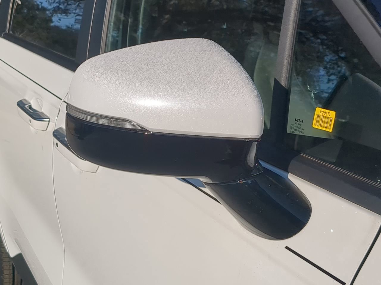 New 2026 Snow White Pearl Kia LXS image 13
