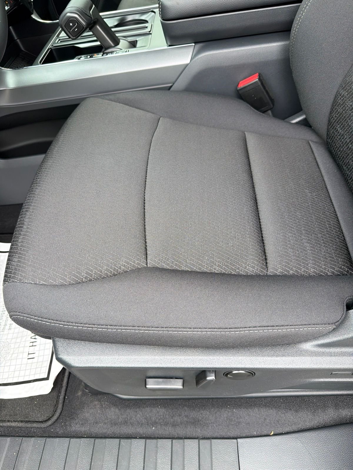New 2026 Carbonized Gray Metallic Ford XLT image 19