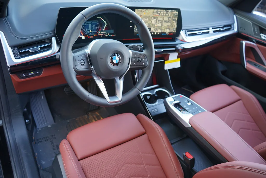 Used 2026 Black BMW xDrive28i image 12