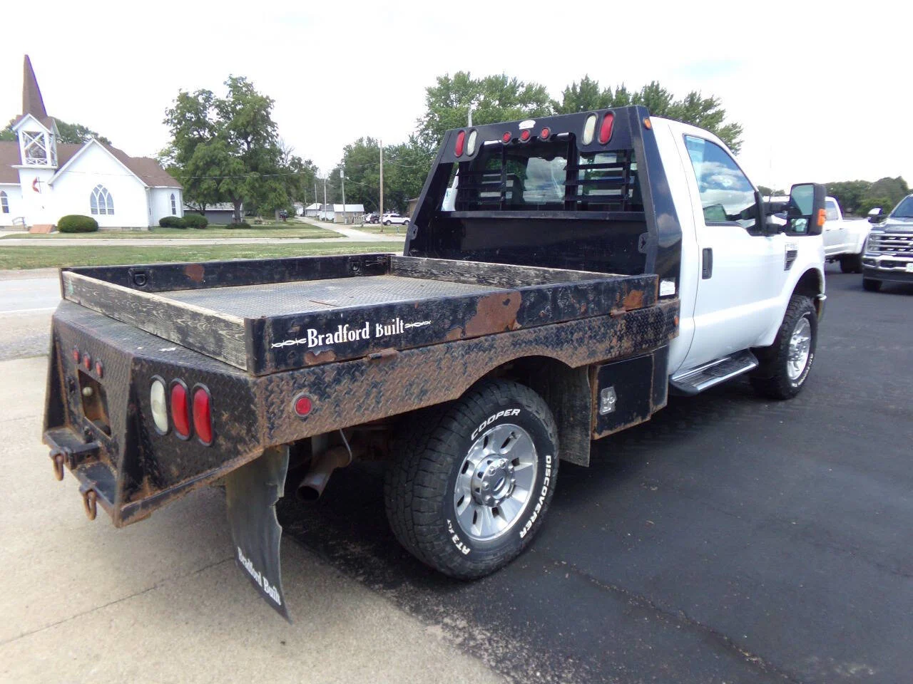 Used 2010 White Ford XL 4x4 2dr Regular Cab 8 ft. LB SRW Pickup image 7