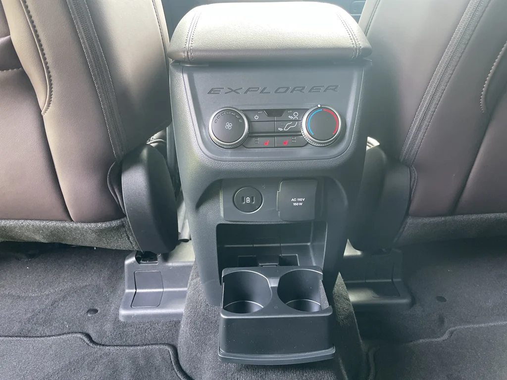 2025 Ford Explorer Platinum - Photo 19