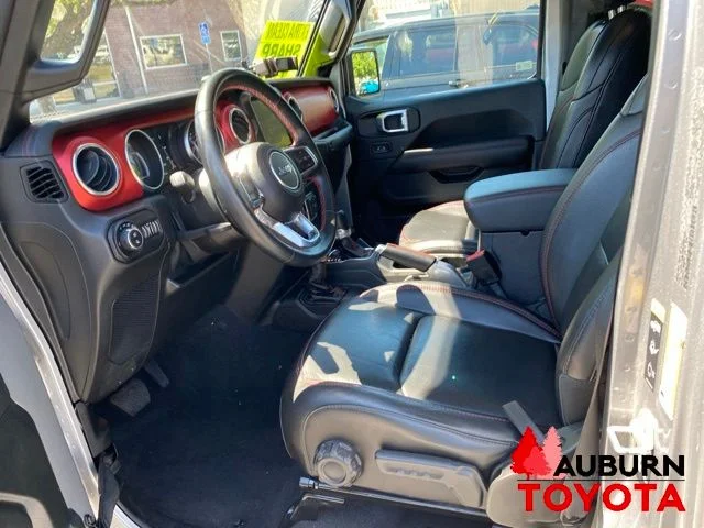 Used 2021 Silver Jeep Rubicon image 31