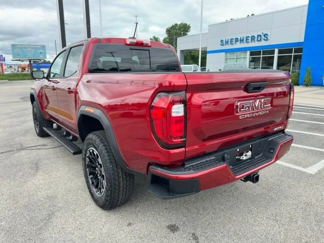 2026 GMC Canyon AT4 - Photo 18