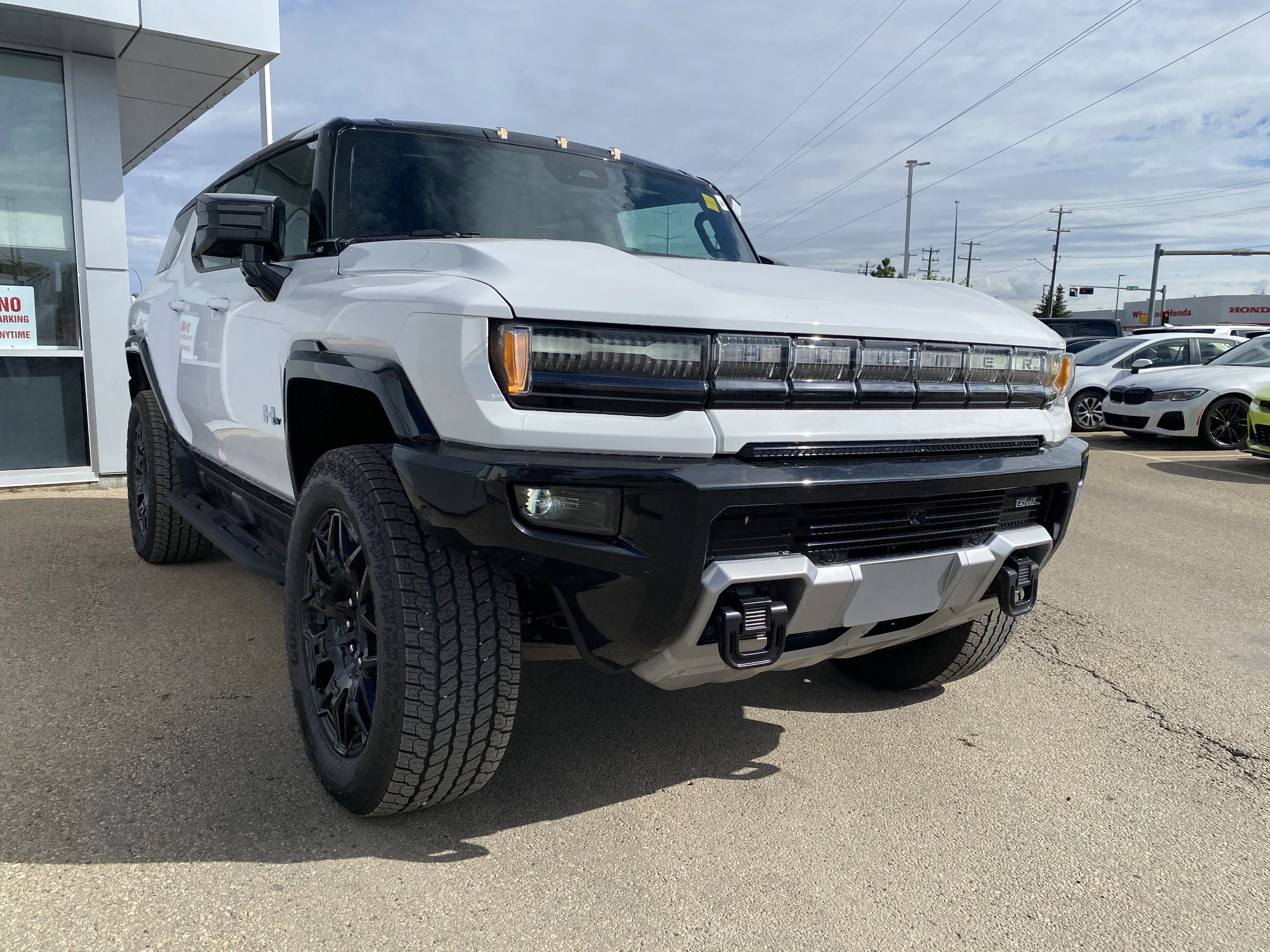 New 2026 INTERSTELLAR WHITE GMC 2X image 8