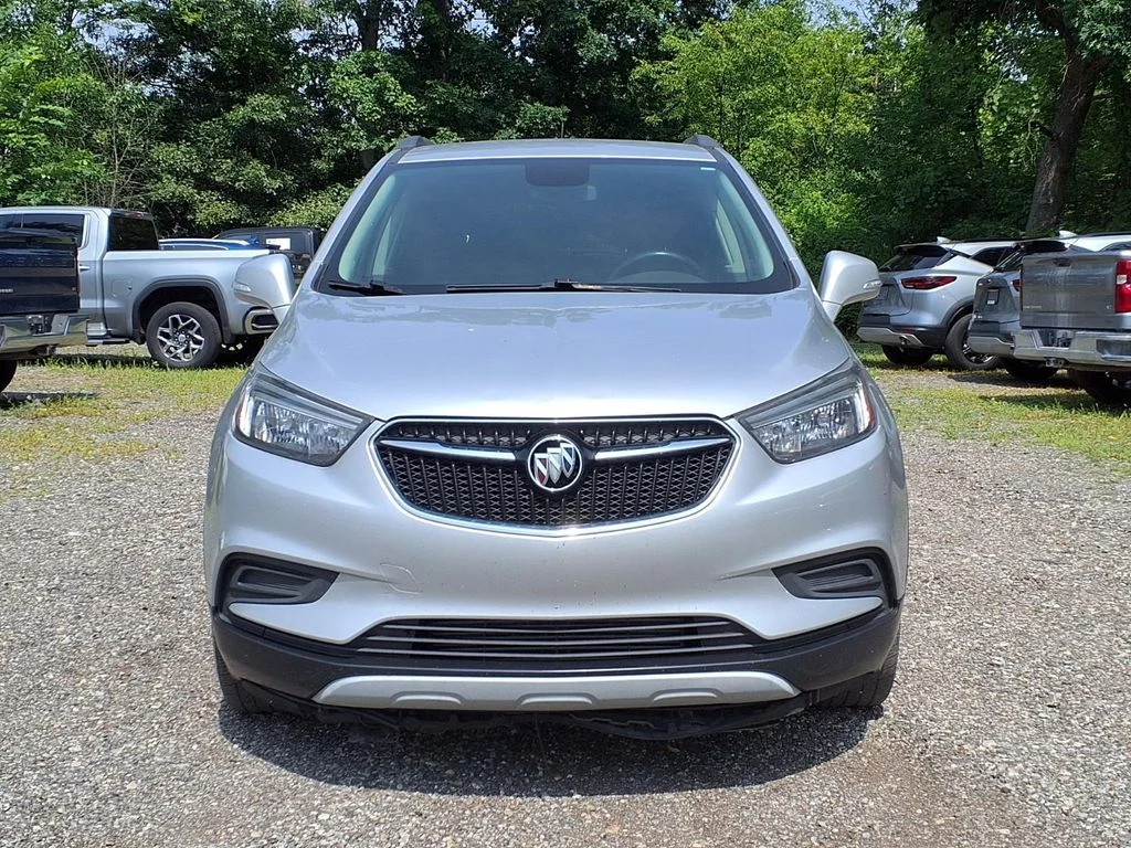 Used 2017 Silver Buick Preferred image 2