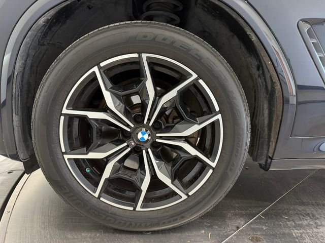 Used 2023 Carbon Black Metallic BMW sDrive30i image 10