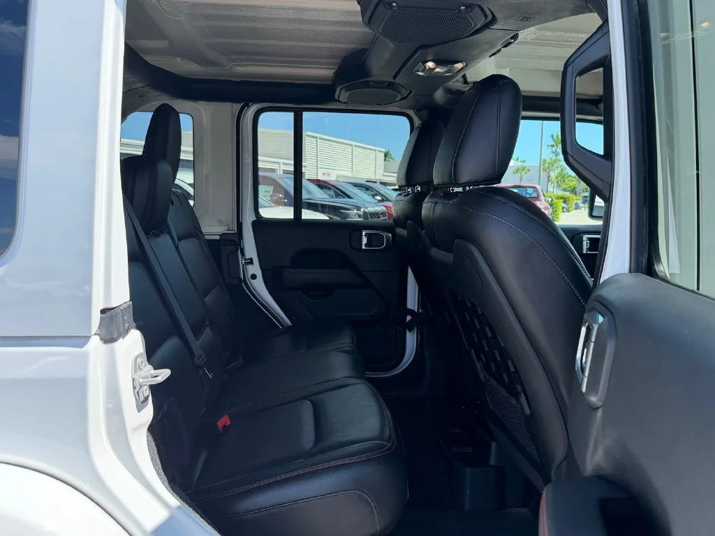Used 2023 White Jeep Rubicon image 14