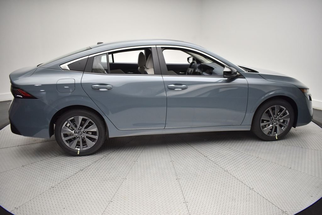 New 2026 Atlantic Gray Metallic Nissan SL image 4