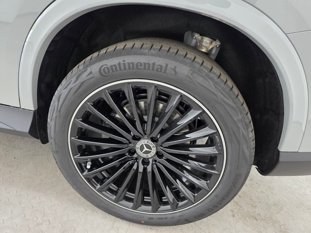 New 2026 MANUFAKTUR Alpine Grey Mercedes-Benz GLC 300 image 27