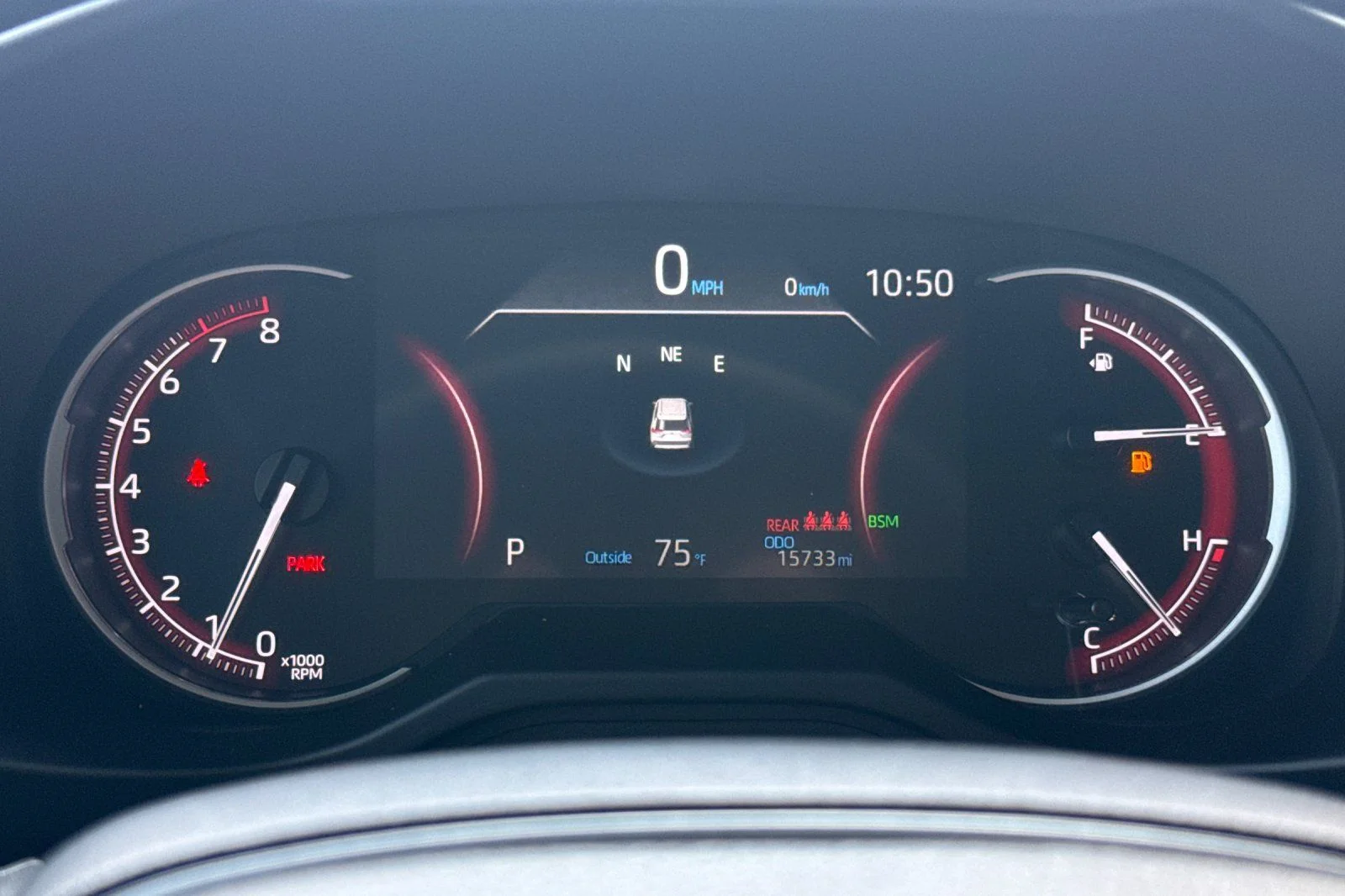 Used 2025  Toyota XLE Premium image 23