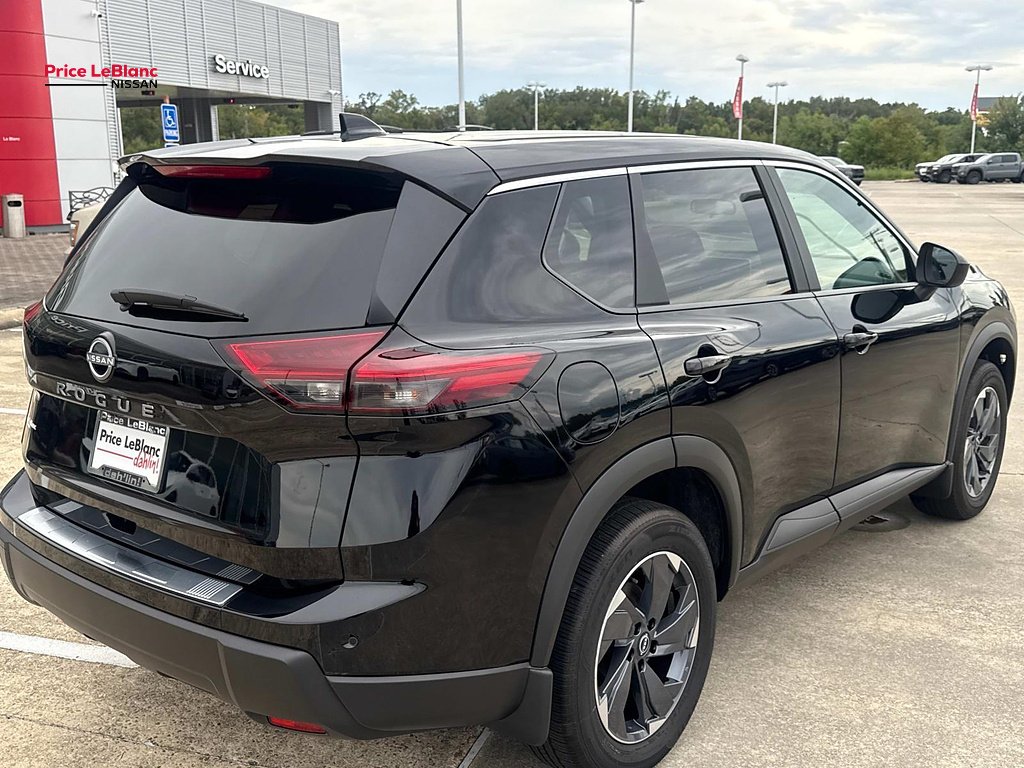 Certified Used 2025  Nissan SV image 7
