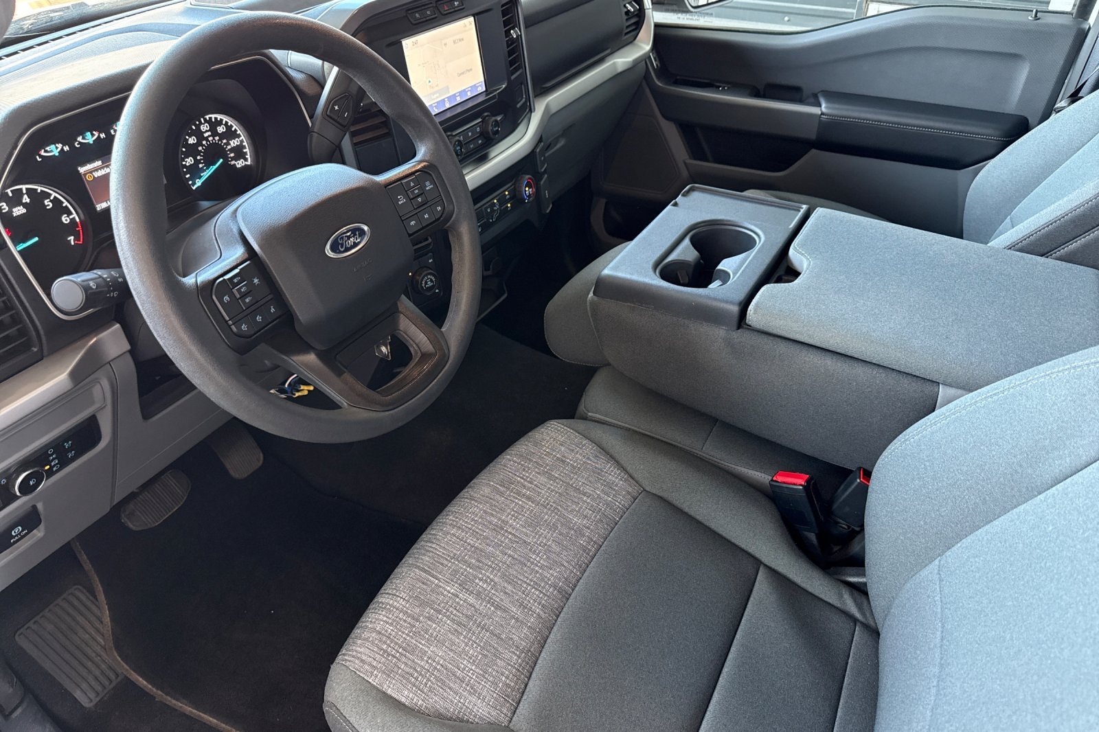 Used 2023  Ford XLT image 9
