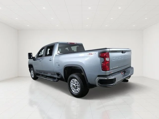 Used 2024 Gray Chevrolet LT image 4