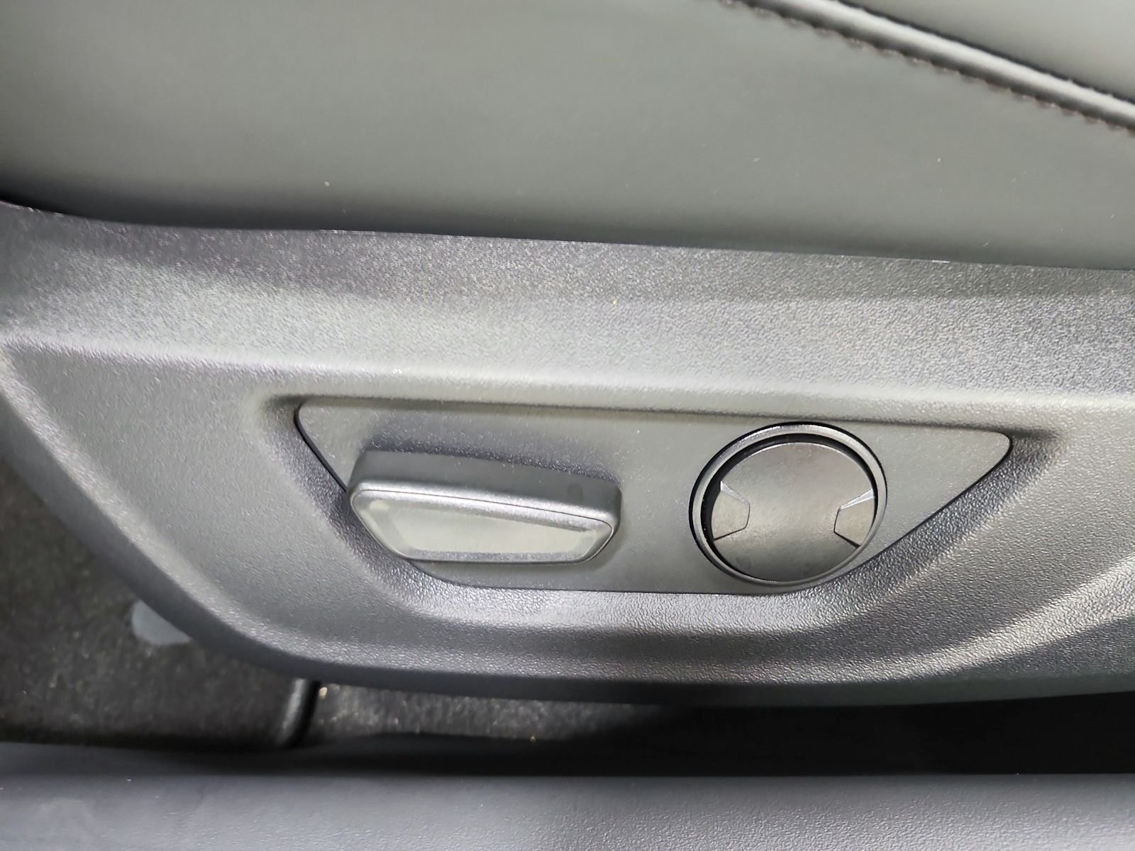 New 2026 Iconic Silver Metallic Ford EcoBoost® Premium Fastback image 20