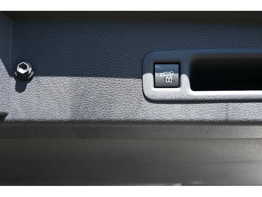 New 2025 SILVER Toyota XLE+ AWD Mobility Handicap Van image 26