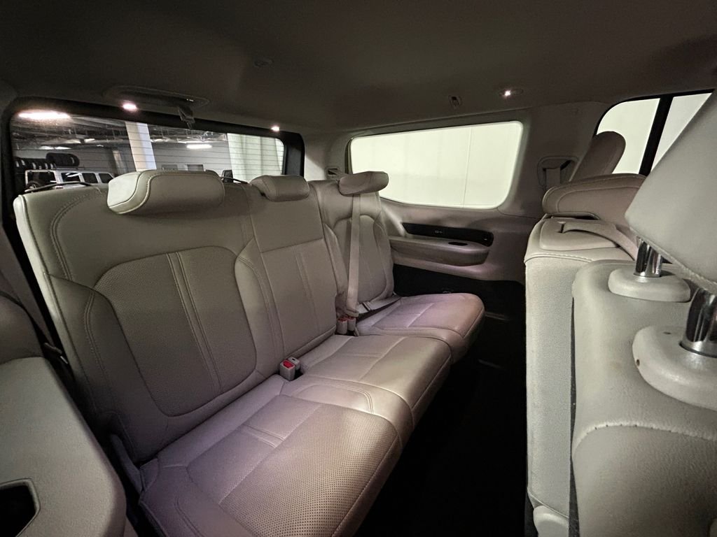 Used 2024 Black Jeep Series II image 17