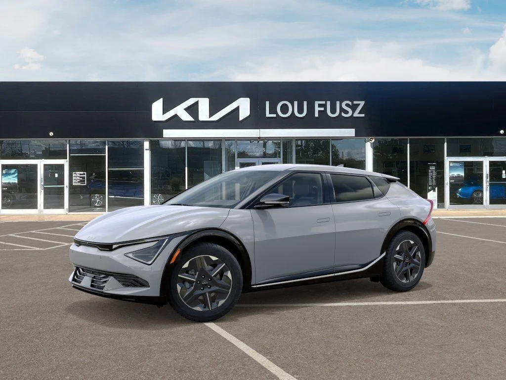 New 2026 Wolf Gray Kia Light image 3