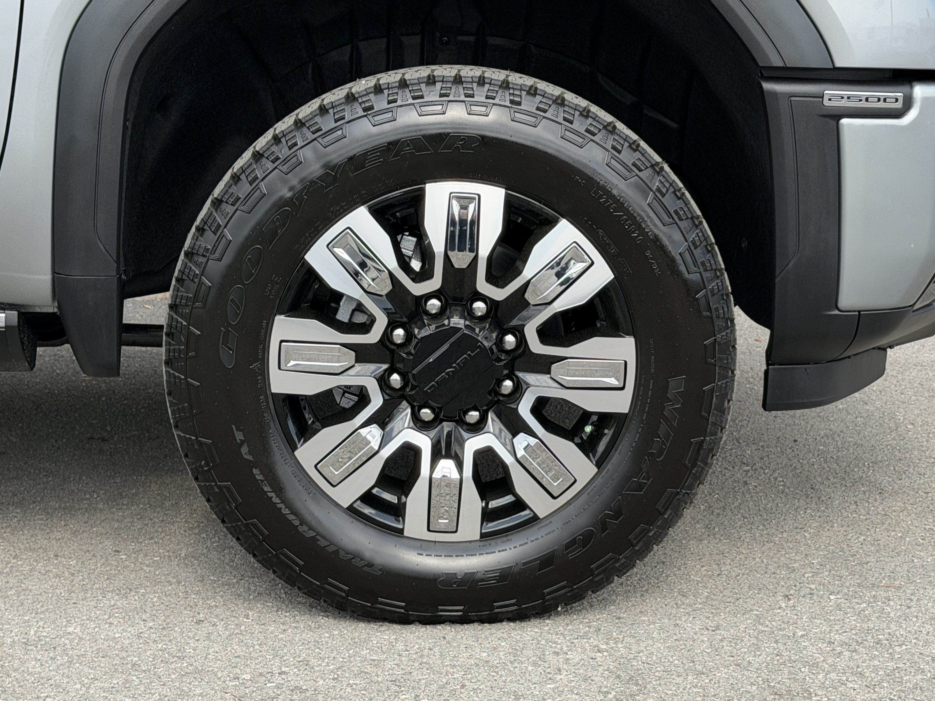 2026 GMC Sierra 2500HD Denali - Photo 17
