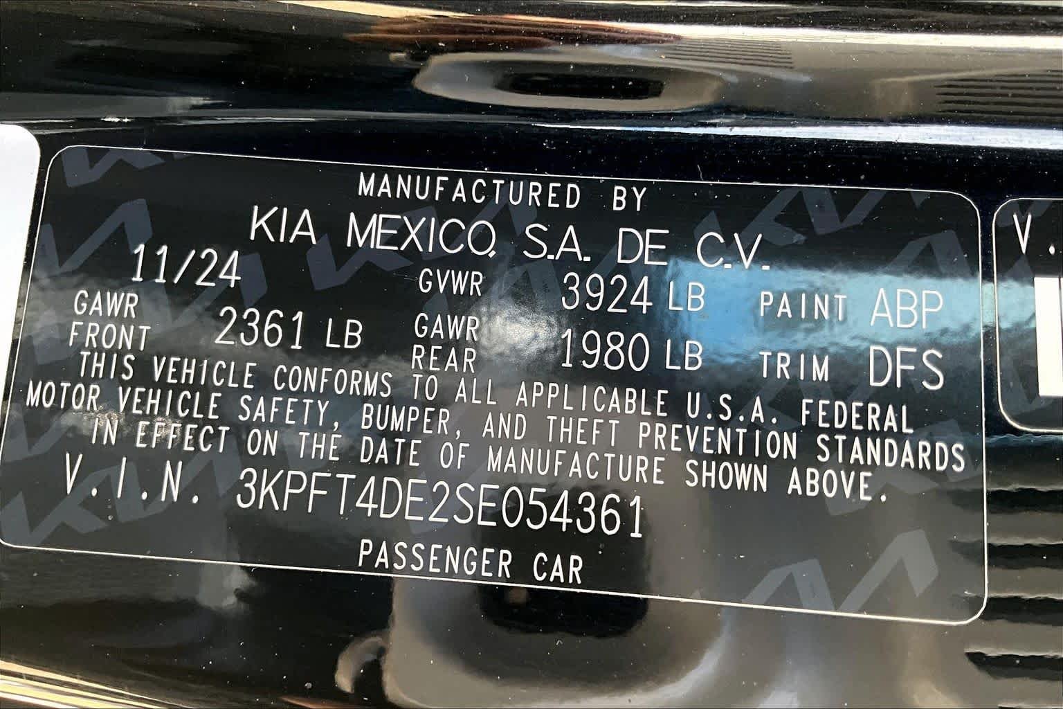 2025 Kia K4 LXS - Photo 32