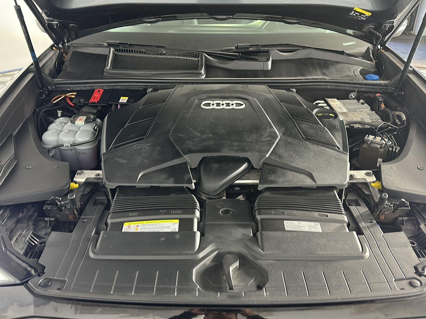 Used 2019 Daytona Gray Pearl Effect Audi Prestige image 25
