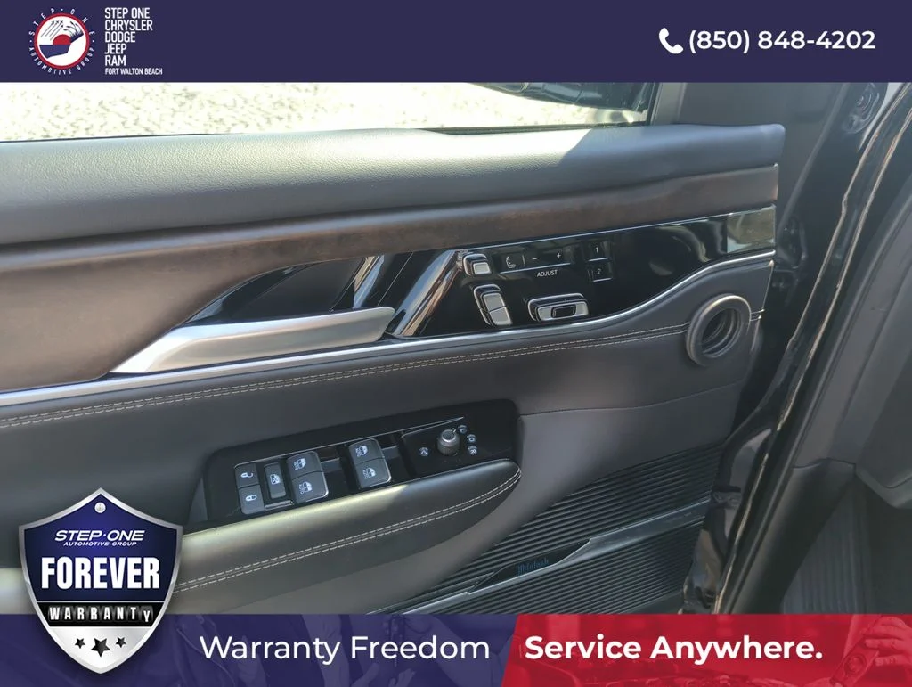 Used 2024 Black Jeep Base image 18
