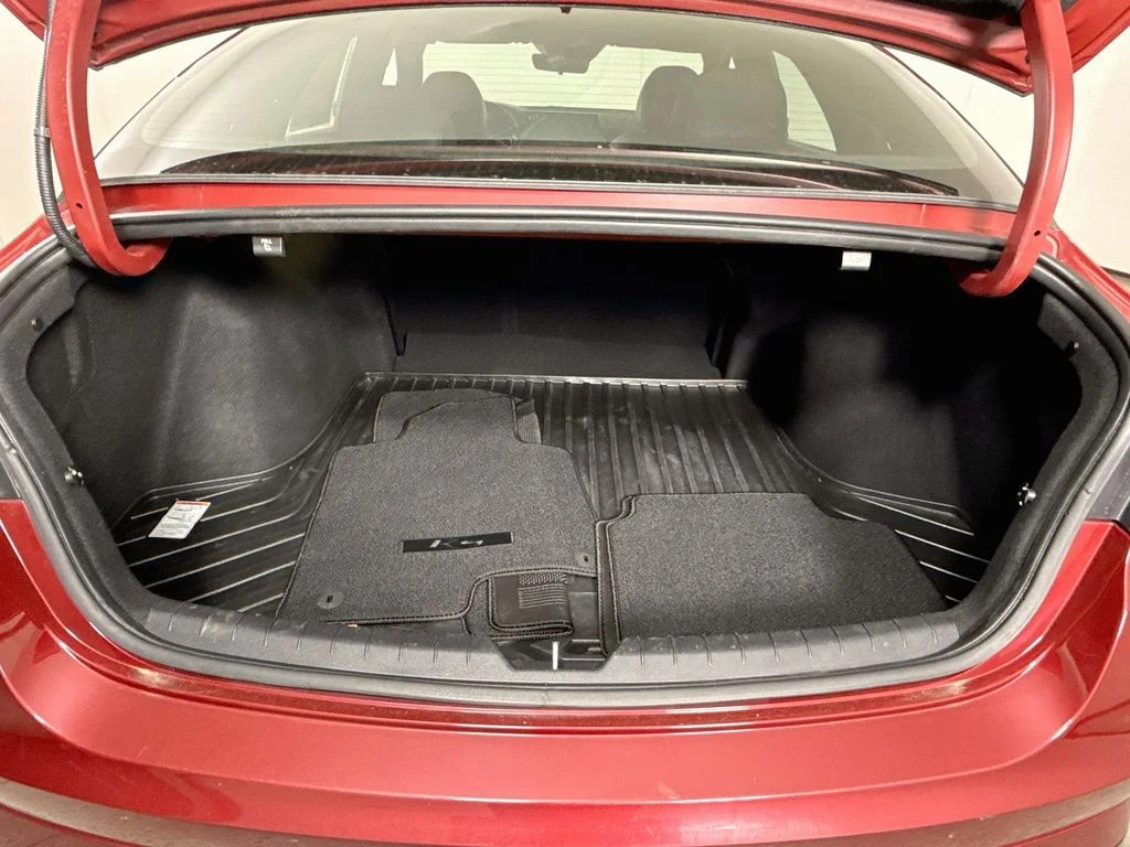Used 2022 Passion Red Kia GT-Line image 26