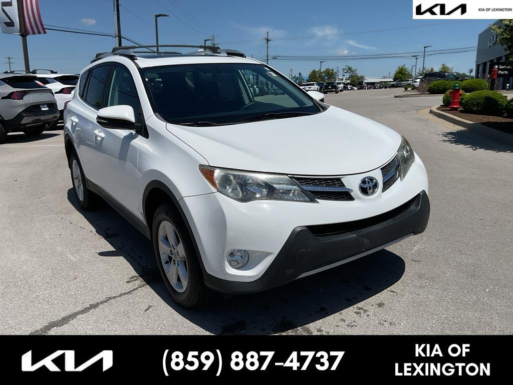 2014 Toyota RAV4 XLE's photo