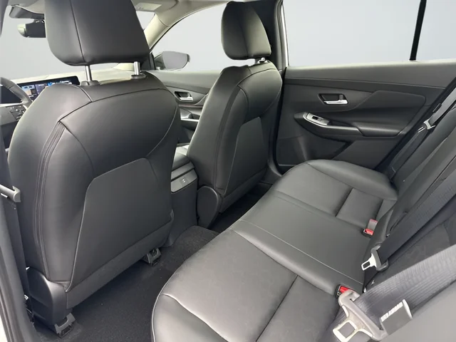 New 2026 Aspen White TriCoat / Super Black Two-tone Nissan SR image 19