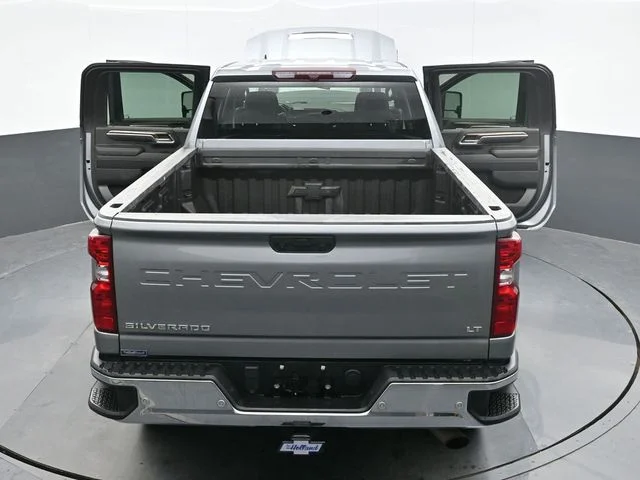 Used 2024 Gray Chevrolet LT image 27