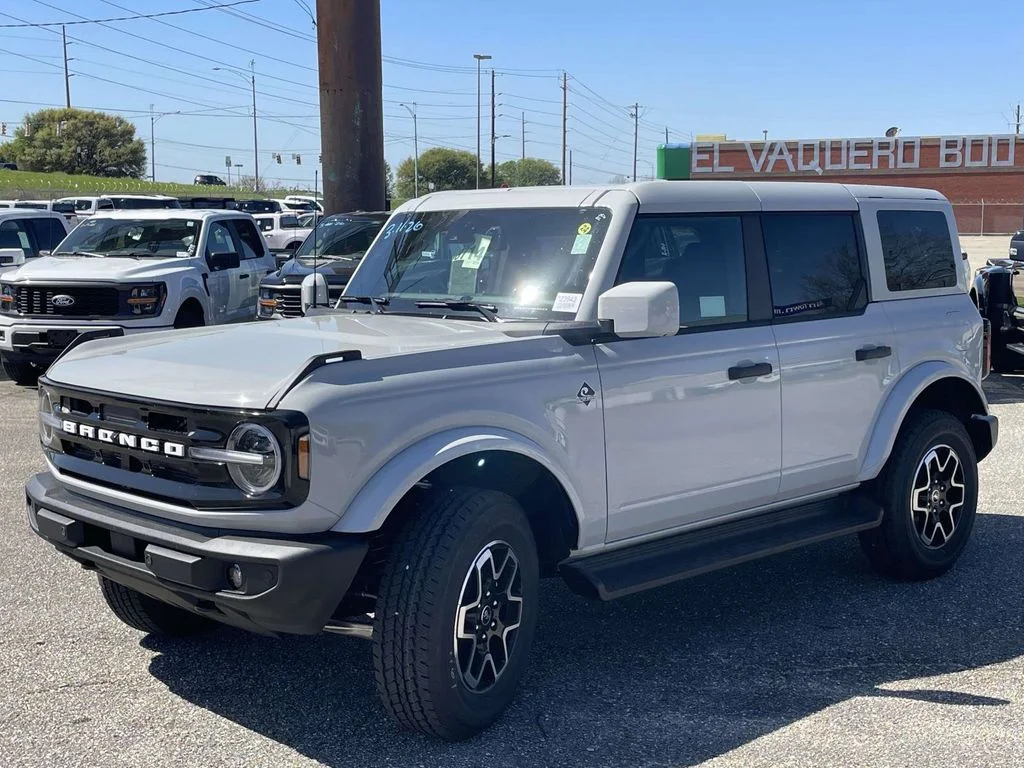 New 2026 White Ford Outer Banks image 7
