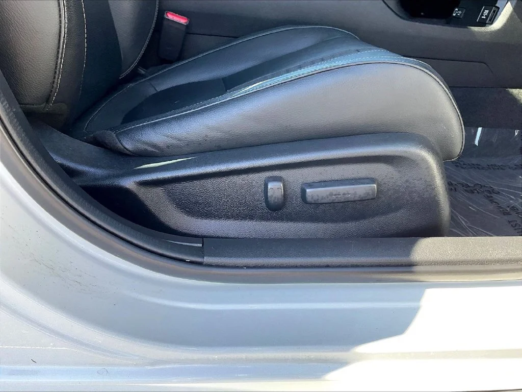 Used 2020 White Honda Touring image 35