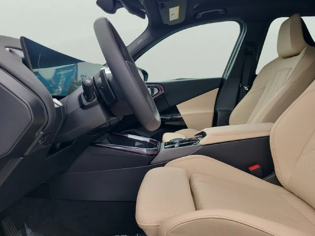 Used 2026  BMW 30 xDrive image 22