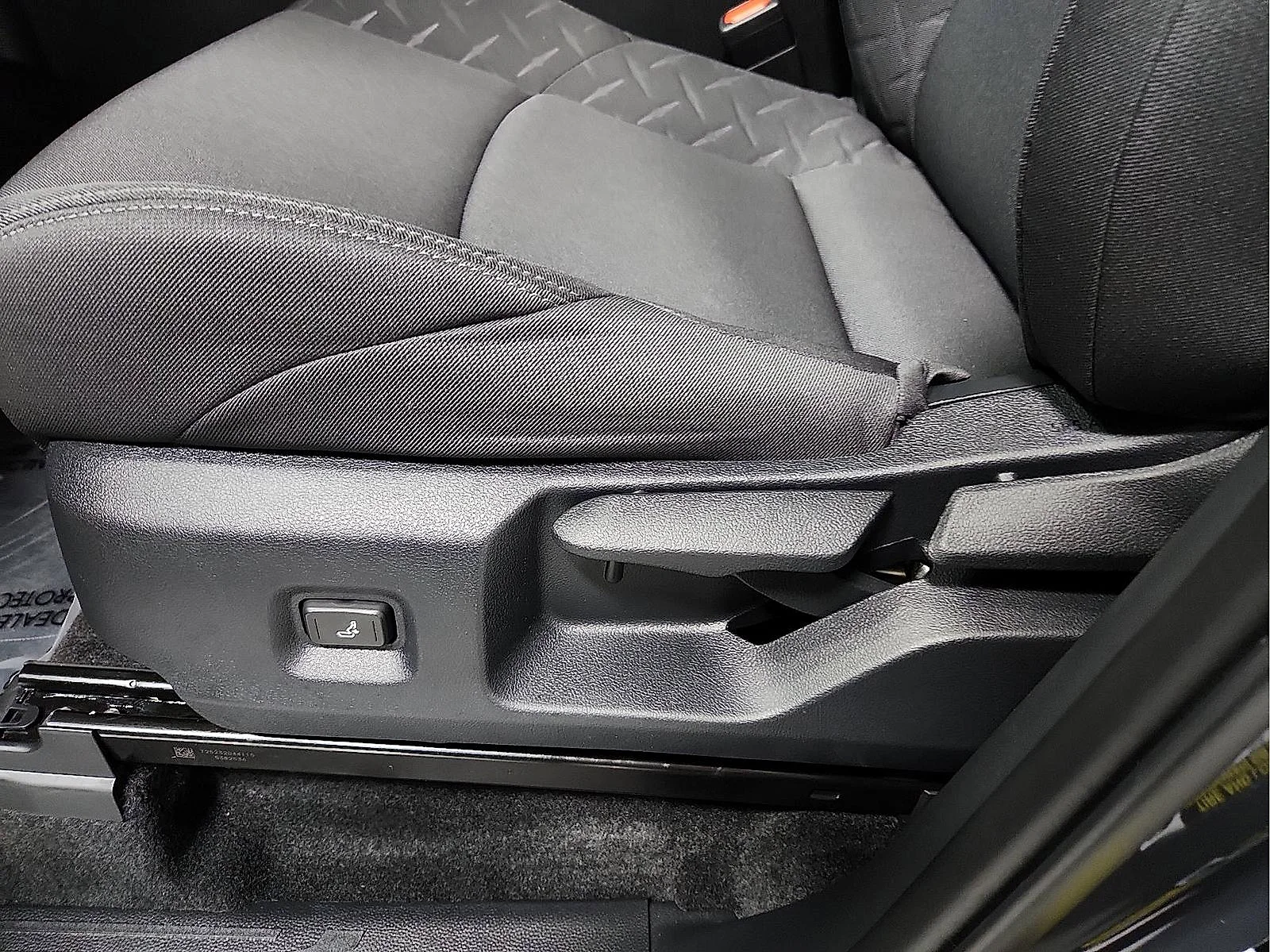 2025 Toyota Tacoma SR5 - Photo 10