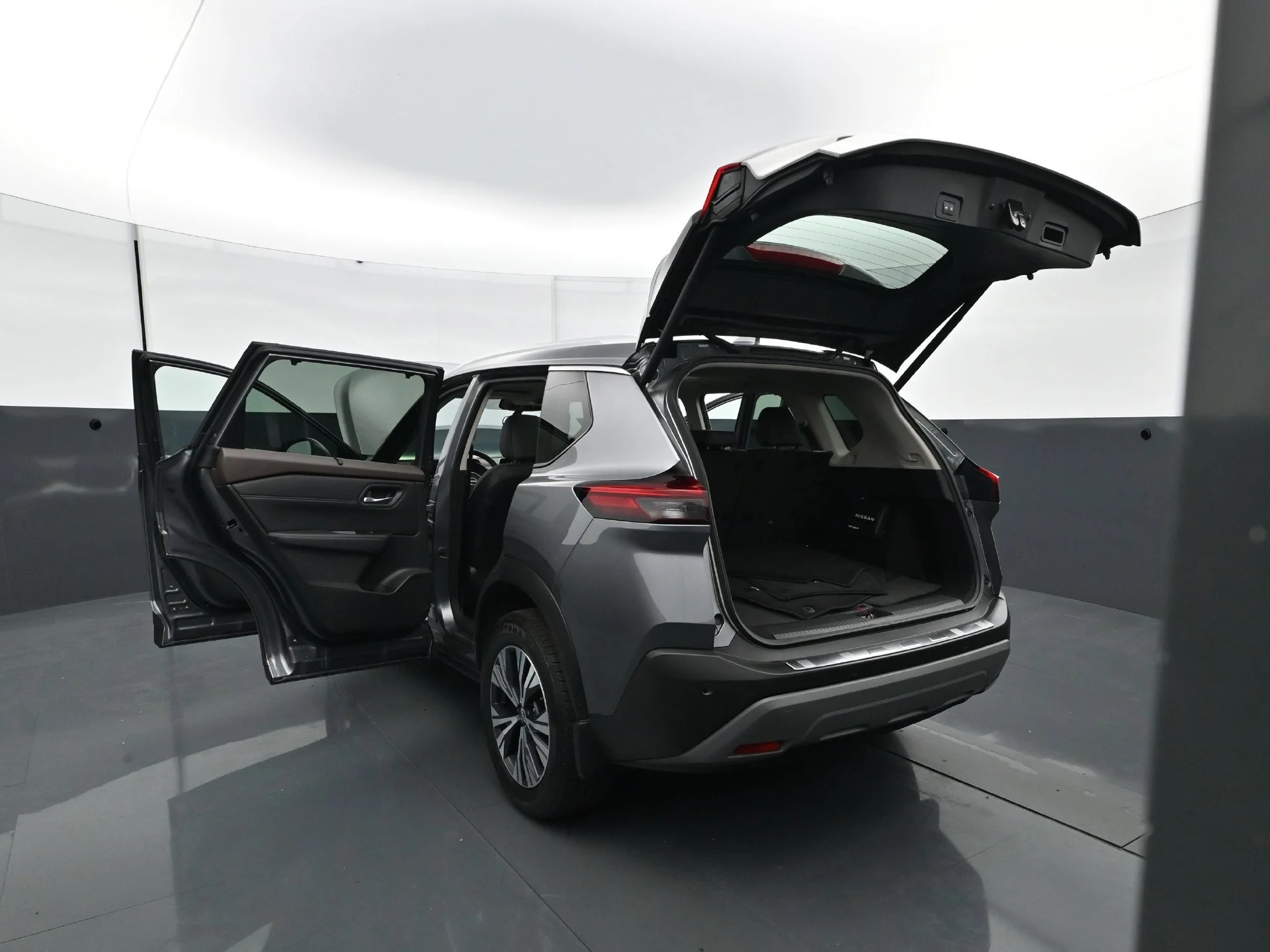 Used 2023 Gun Metallic Nissan SV image 34