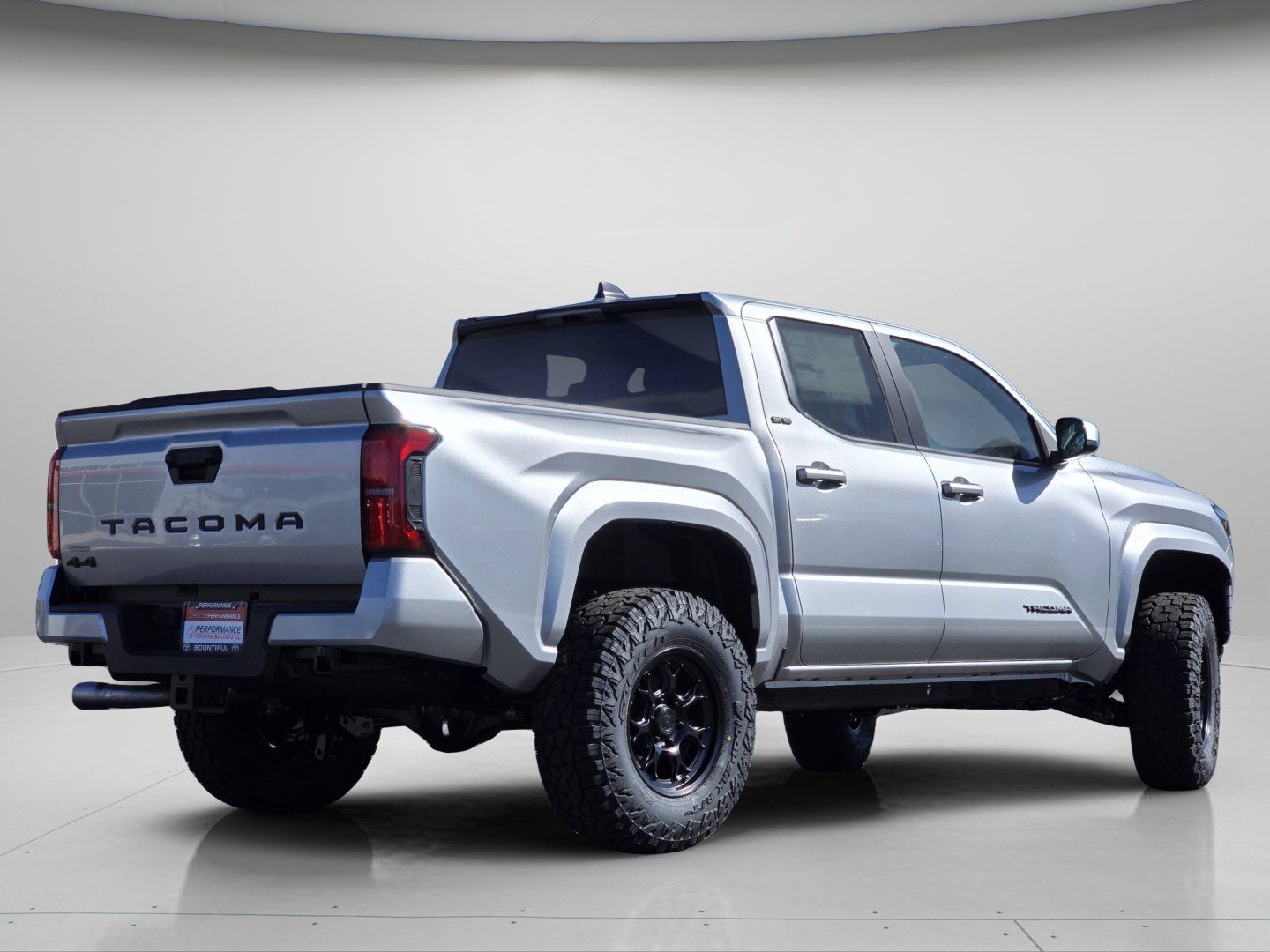 2026 Toyota Tacoma SR5 - Photo 24