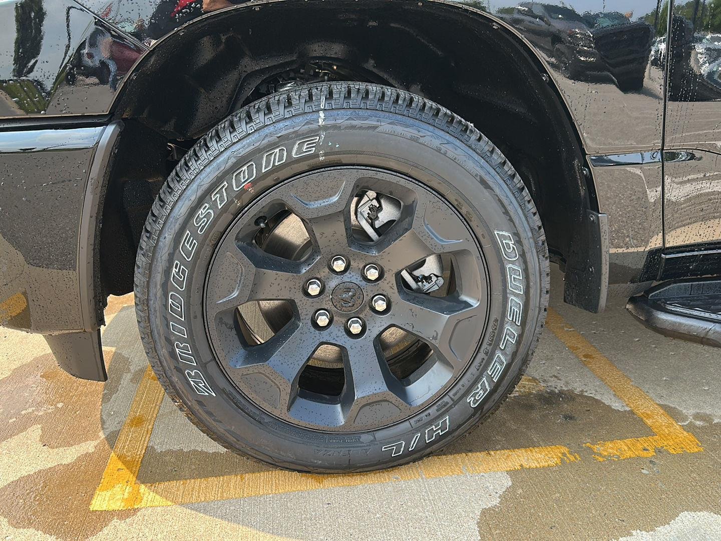 2026 RAM 1500 Express - Photo 8