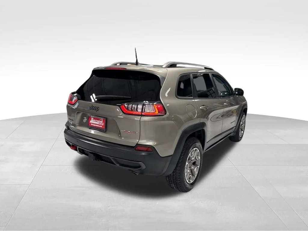 Used 2021 Beige Jeep Trailhawk image 8