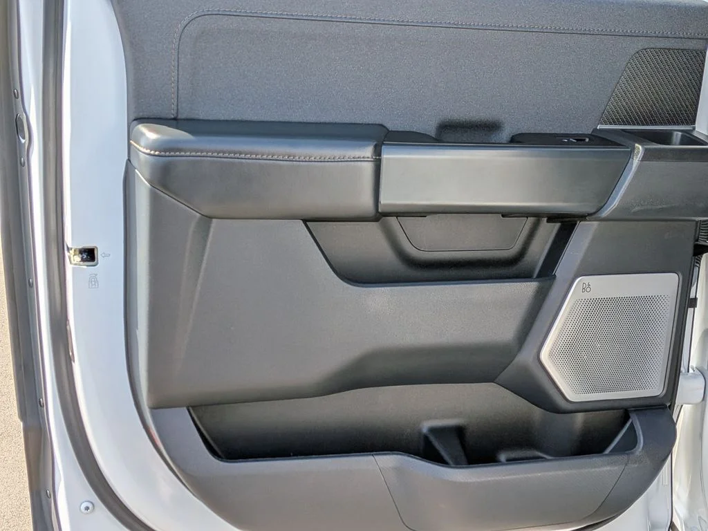 Used 2023 White Ford Raptor image 27