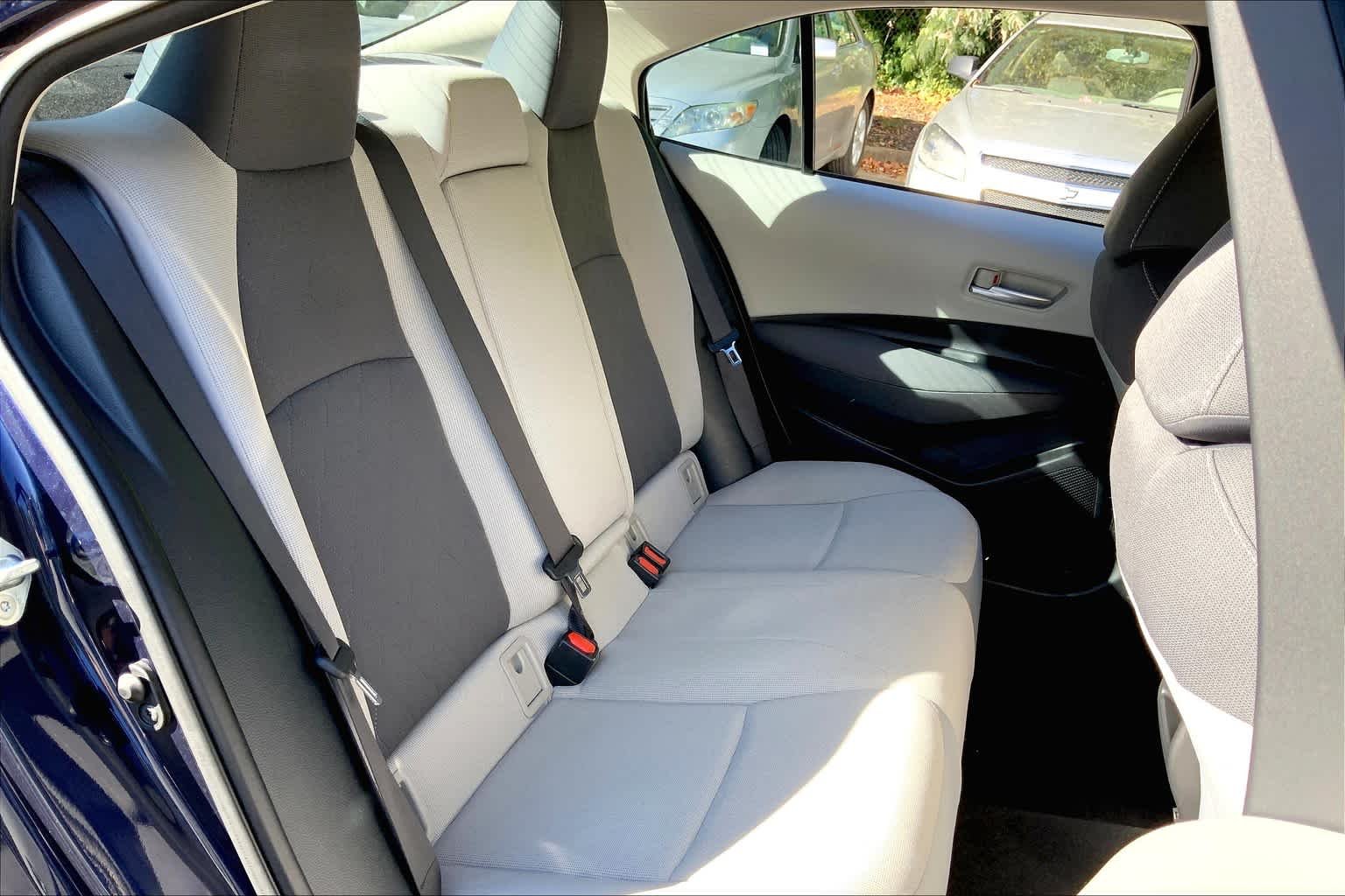 Used 2020 Blueprint Toyota LE image 19