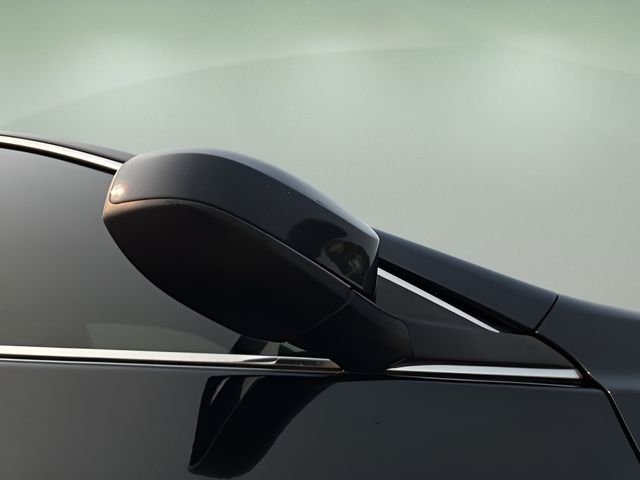 Used 2015 Black Toyota LE image 28