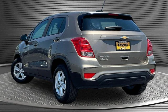 Used 2021 Gray Chevrolet LS image 4