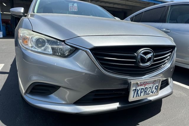 Used 2015 Snowflake White Pearl Mica Mazda i Sport image 3