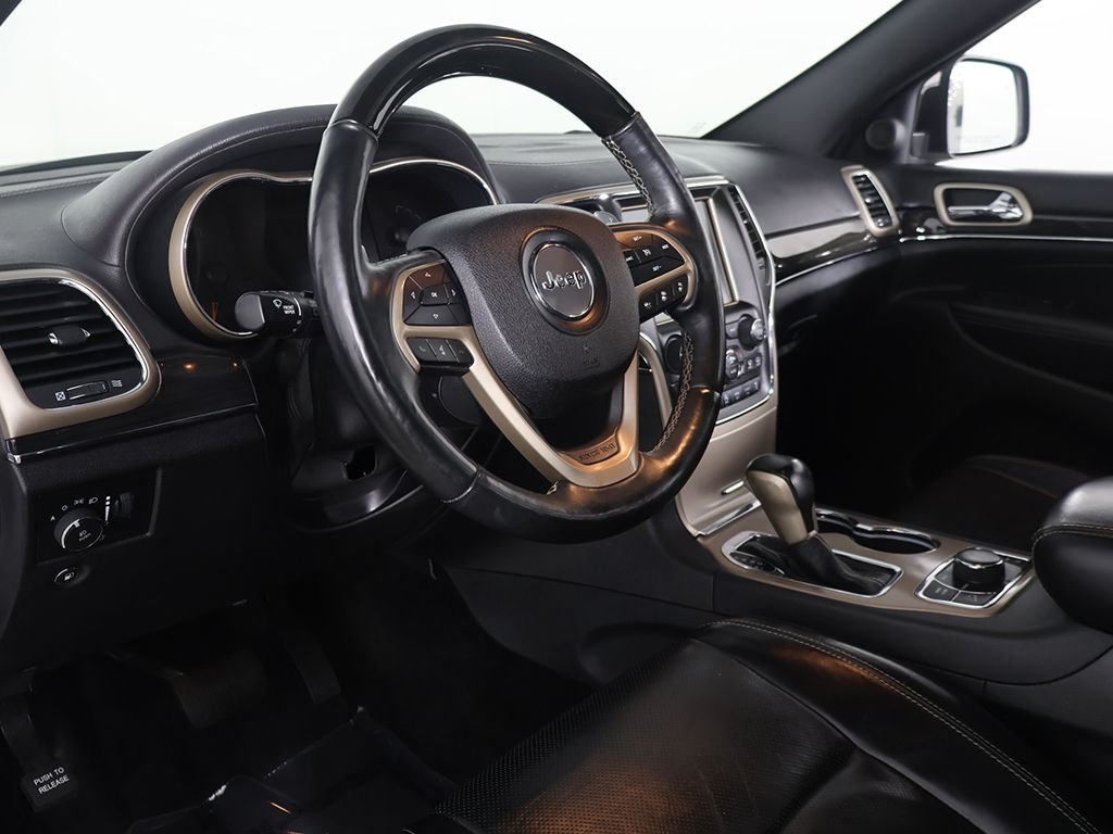 Used 2017 White Jeep Overland image 31