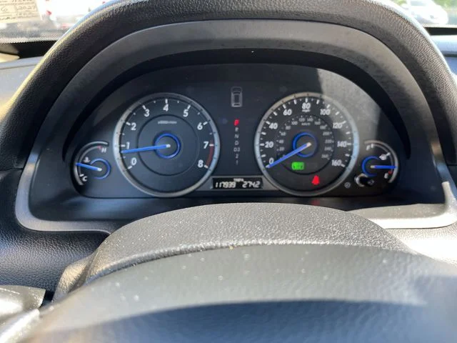 Used 2011  Honda EX-L image 12