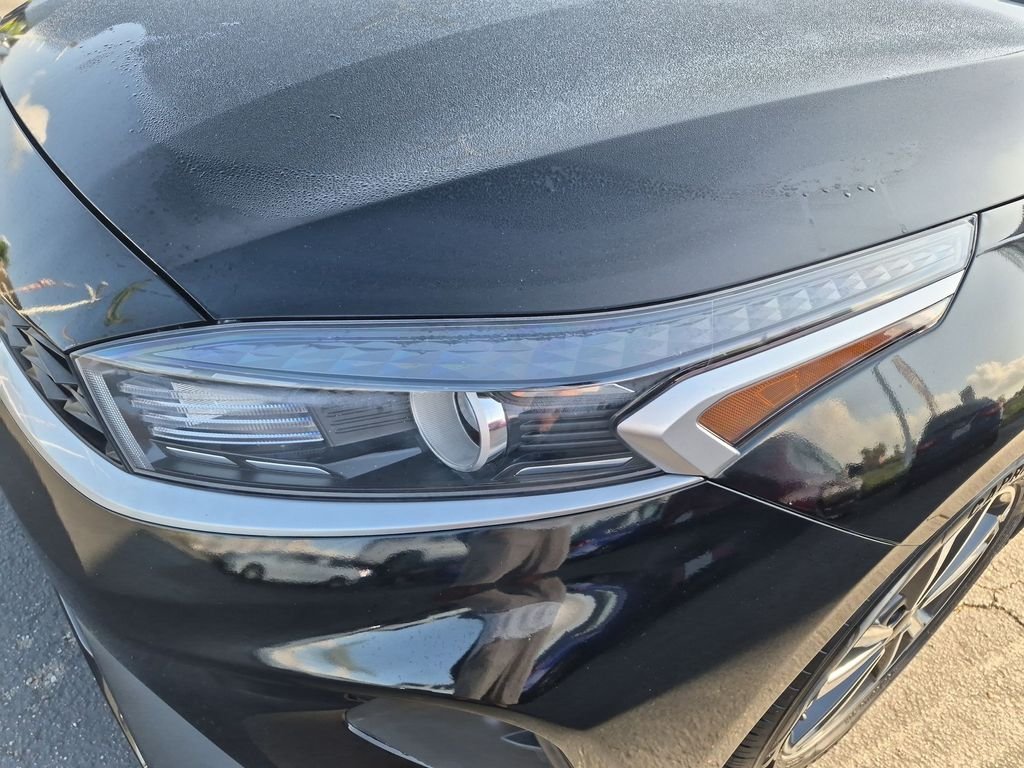 2023 Kia Forte LXS - Photo 9