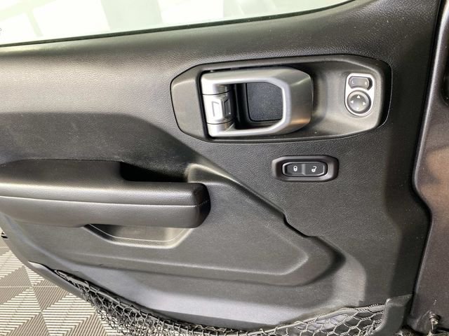 Used 2018 Gray Jeep Sport S image 24