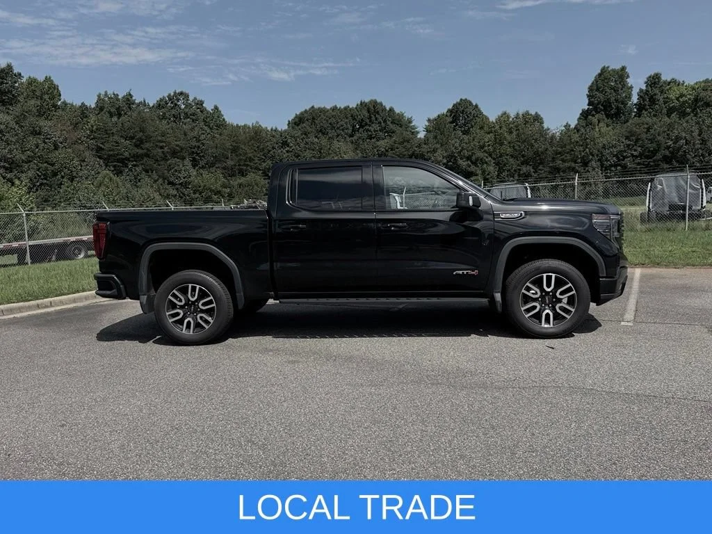 Used 2022 Onyx Black GMC AT4 image 2